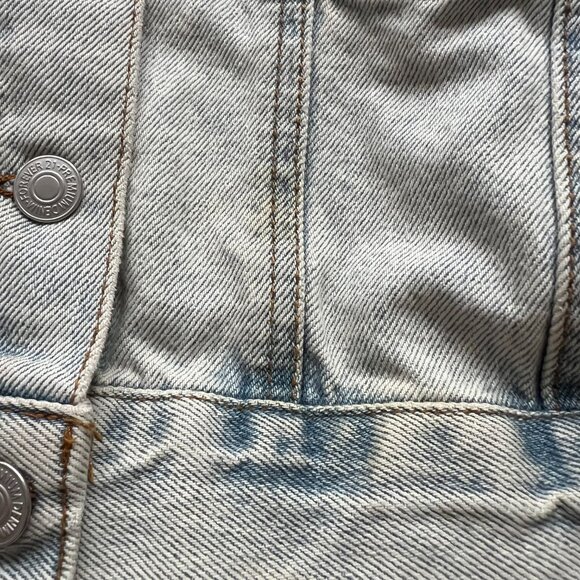 Barbie x Forever 21 denim jacket Medium distressed cropped floral painted - Picture 5 of 8